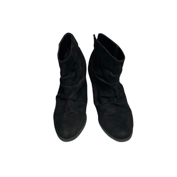 Clearance DIBA Ladies Black Faux suede ruched bootie size 8 Fabric upper 3” Heel - Picture 10 of 15